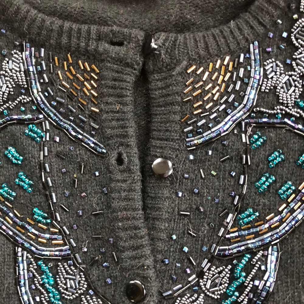 Button up sweater - Picture 2 of 3